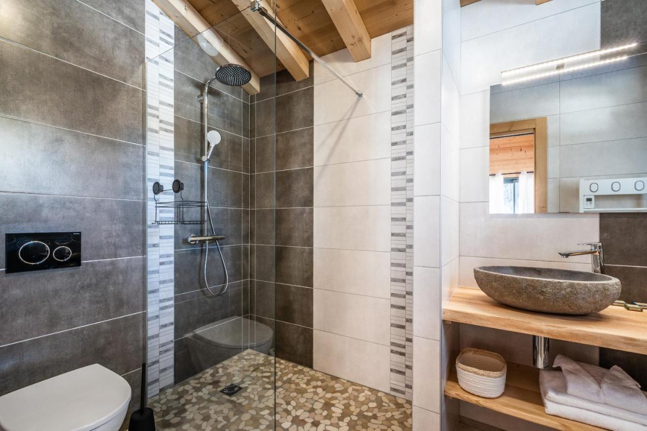 Chalet Azobe Morzine - By Emerald Stay Монрьон Экстерьер фото